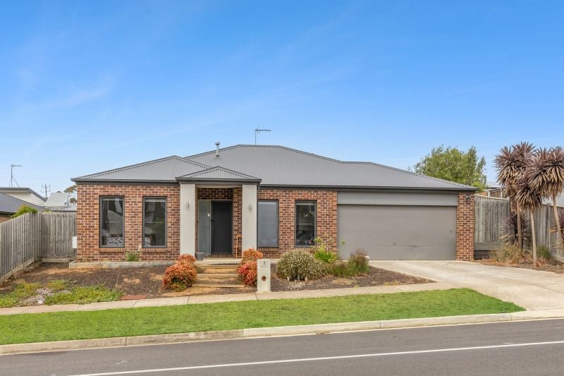 3 Hazelwood Crescent, Leopold VIC 3224