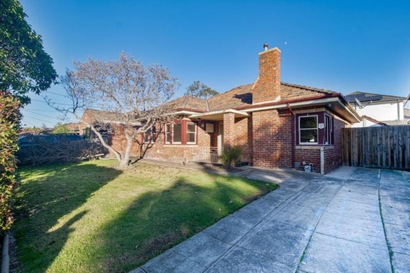 7 Mendip Road, Reservoir