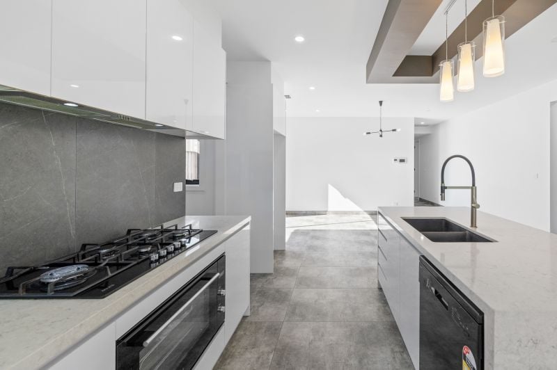 3 Shadow Street, Deanside