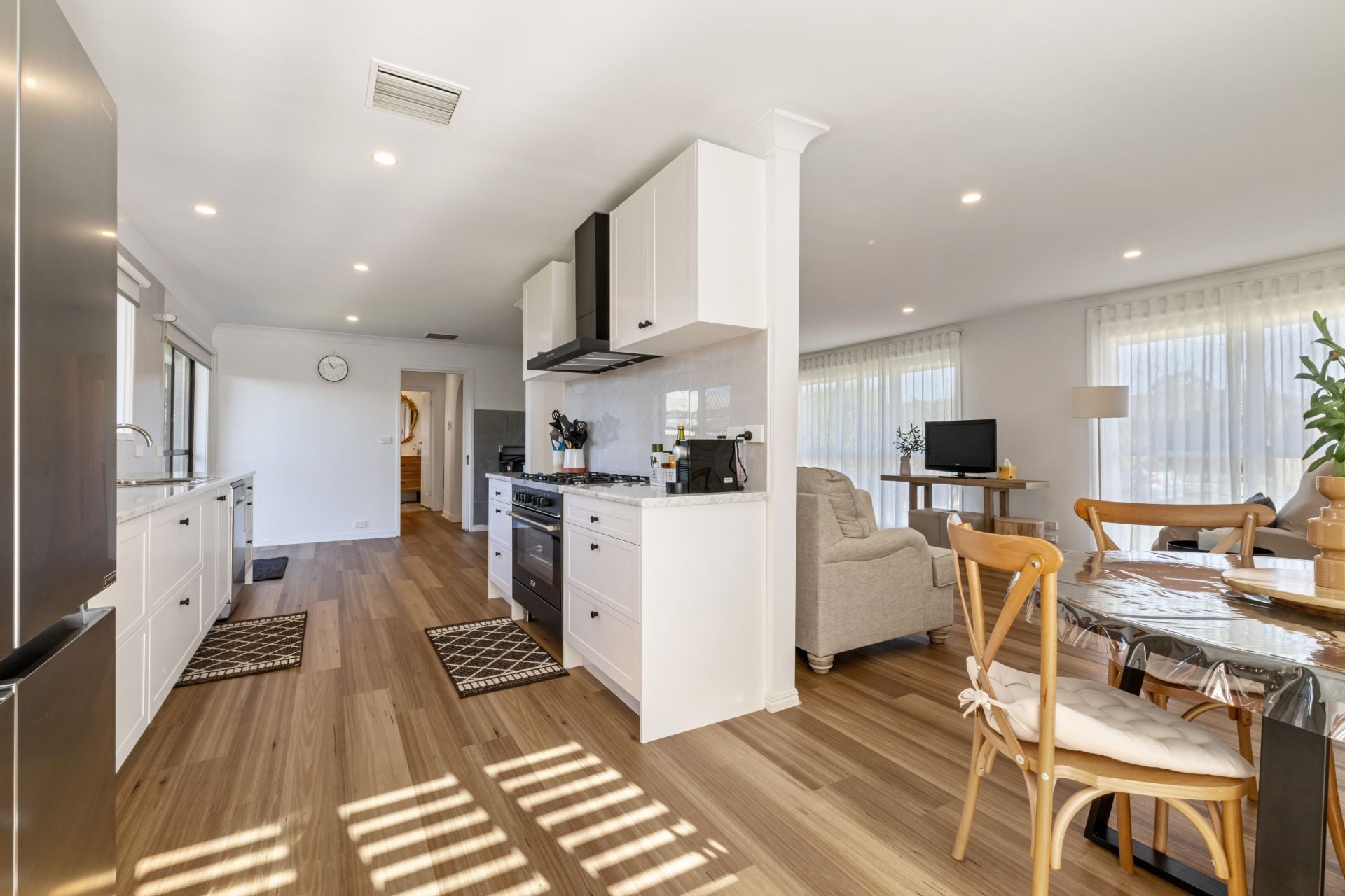 Fully Renovated 3 Bedroom Home- Comfort Style & Convenience!