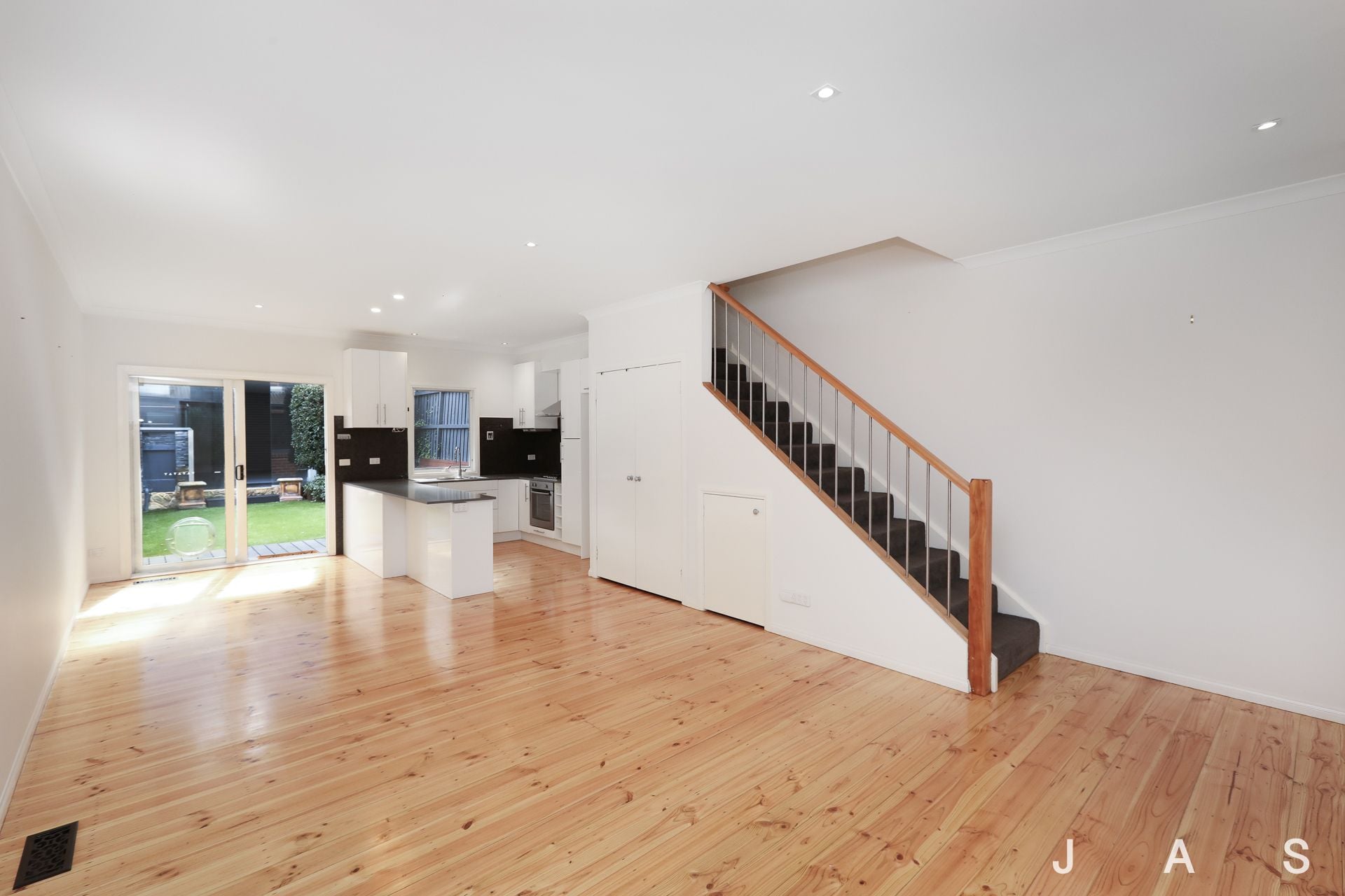 3 Woodruff Street Kensington VIC, Kensington - Thumbnail 4