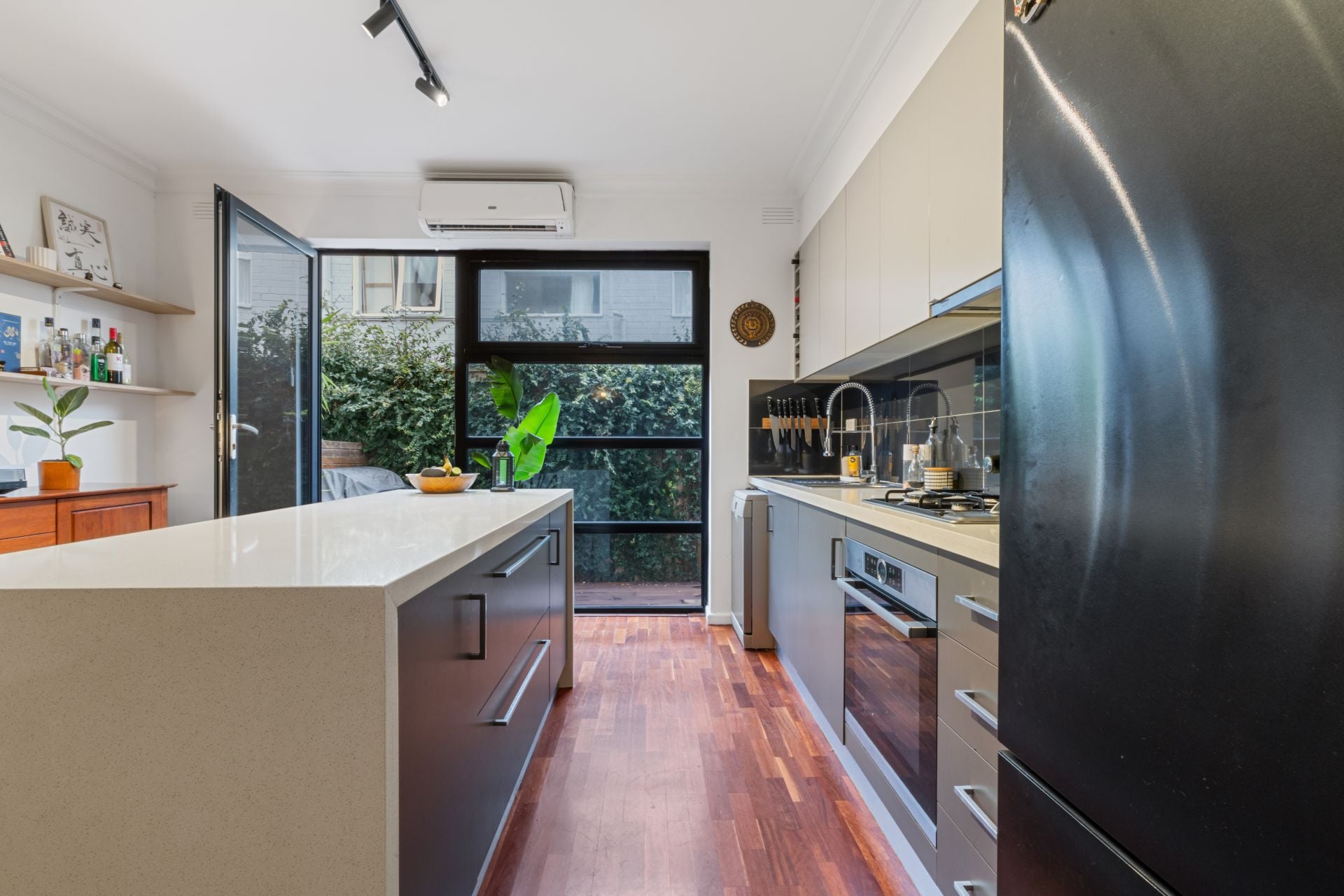 Modern Comfort Meets Indoor-Outdoor Living
