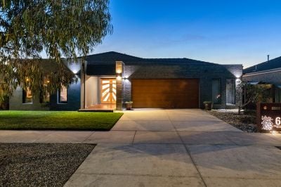 Lucas 6 Rawlings Street