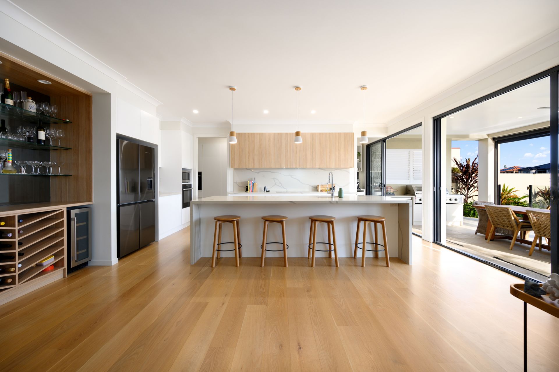 12 Queen Anne Court, Sovereign Islands - Thumbnail 5