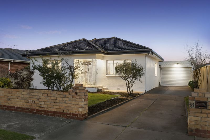 33 Central Avenue, Thomastown