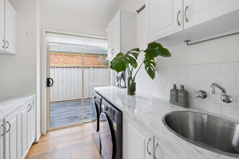 8 Braelands Close, Caroline Springs