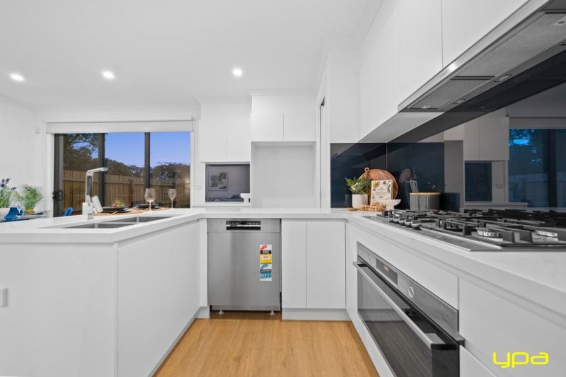 3/24 Longbourne  Avenue Notting Hill VIC, Notting Hill - Thumbnail 2