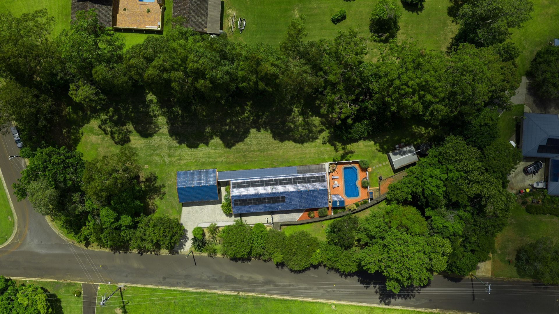 1 Willow Tree Drive, Chilcotts Grass - Image 1