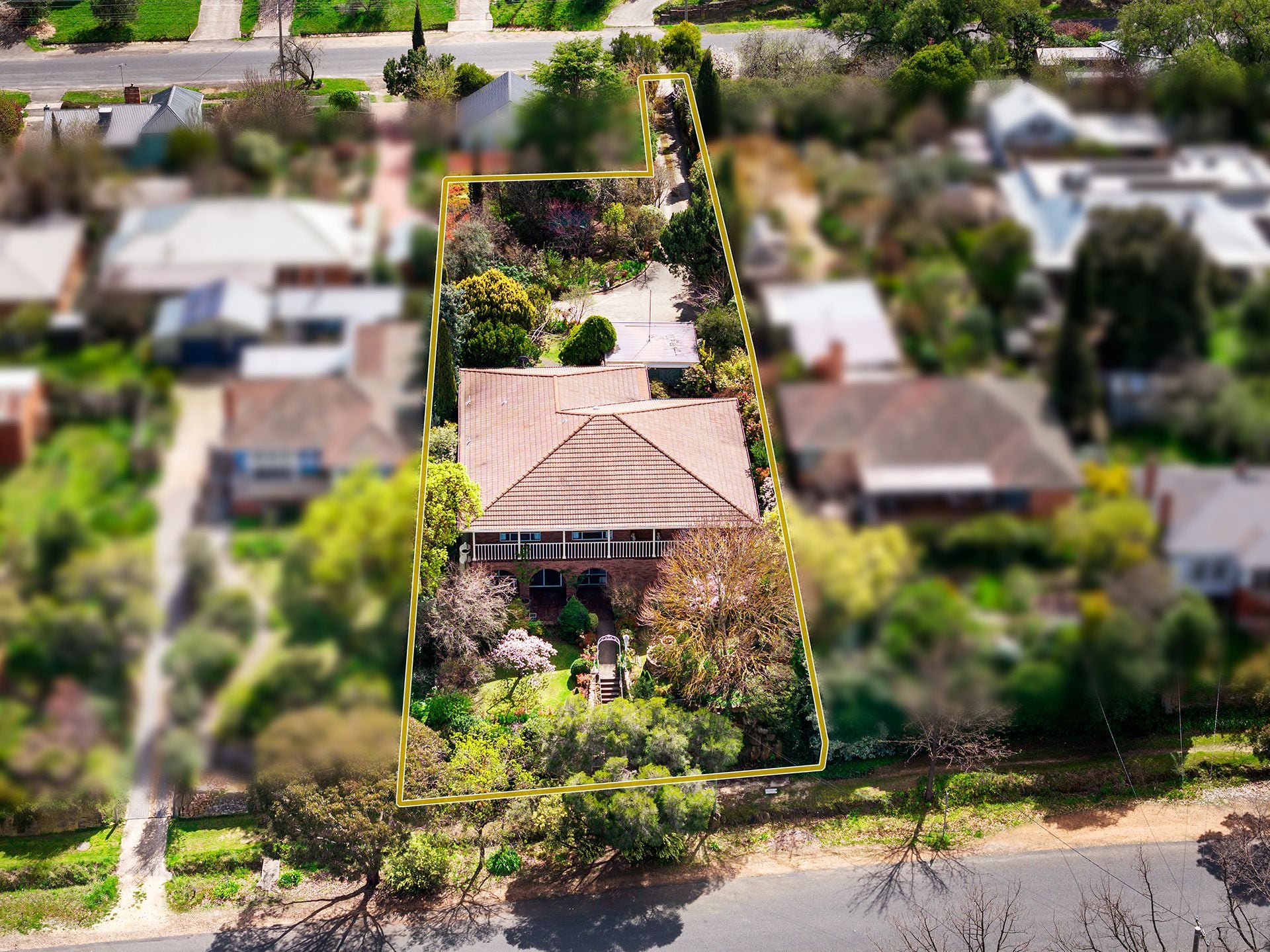 155 Mostyn Street, Castlemaine - Thumbnail 2