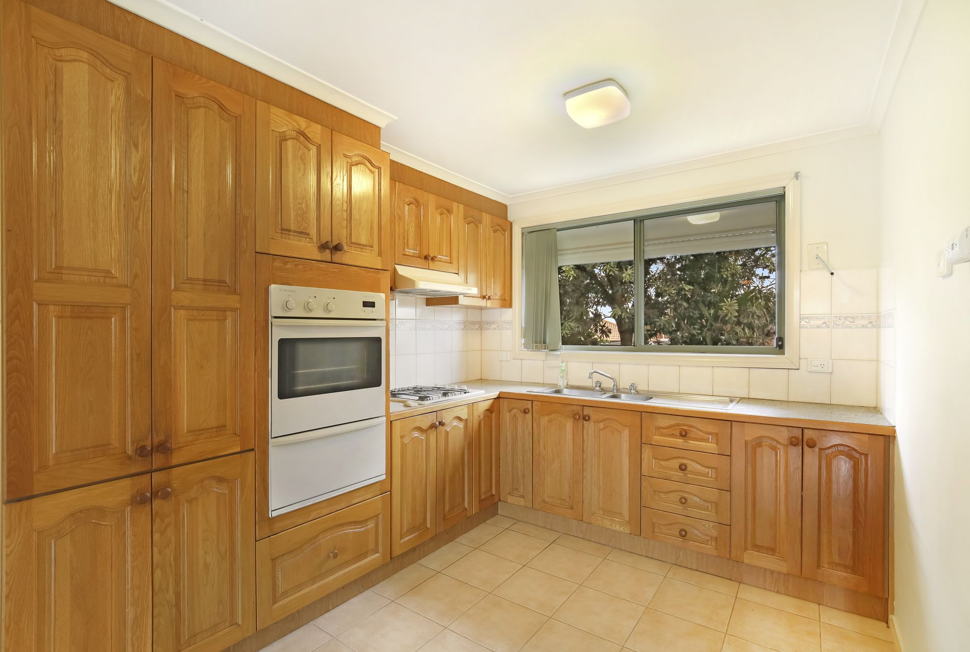 LOCATION AND COMFORT ALL IN ONE!!!