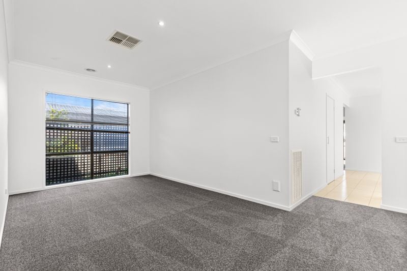 5 Bear Crescent, Doreen