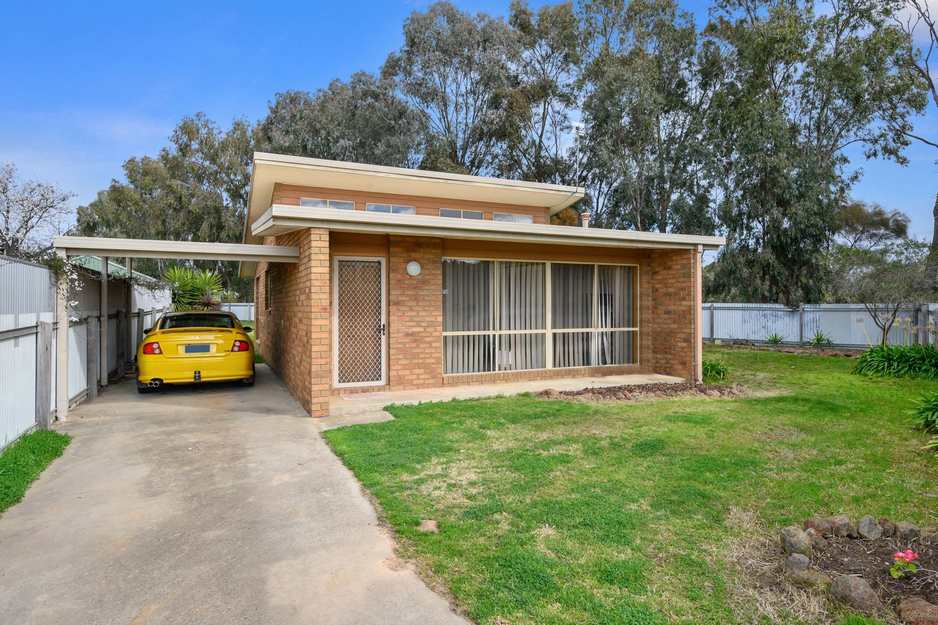 2/4 Hedley Court, White Hills, White Hills, White Hills - Thumbnail 2