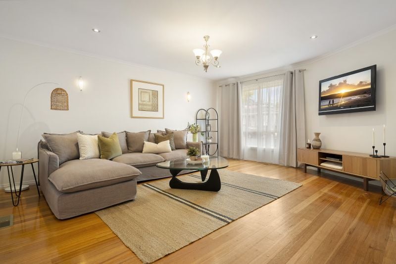 16 Oldfield Place, Epping