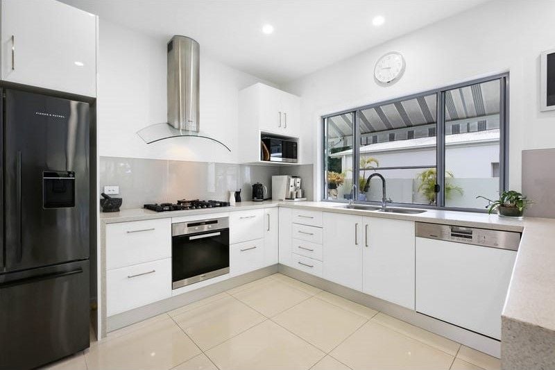 6028 Vista Drive, Benowa - Thumbnail 7