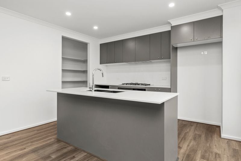 4 Lagi Entrance, Wollert