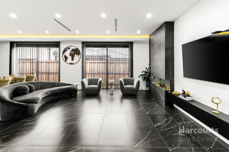 23 Shadow Street, Deanside