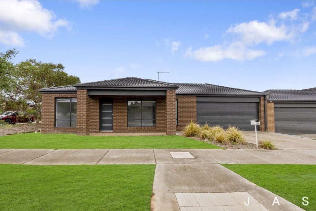 105 Burbidge Drive Bacchus Marsh VIC, Bacchus Marsh - Thumbnail 2