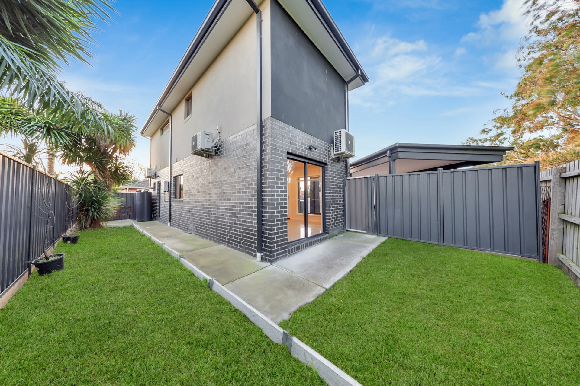 Contemporary Style, Low-Maintenance Appeal