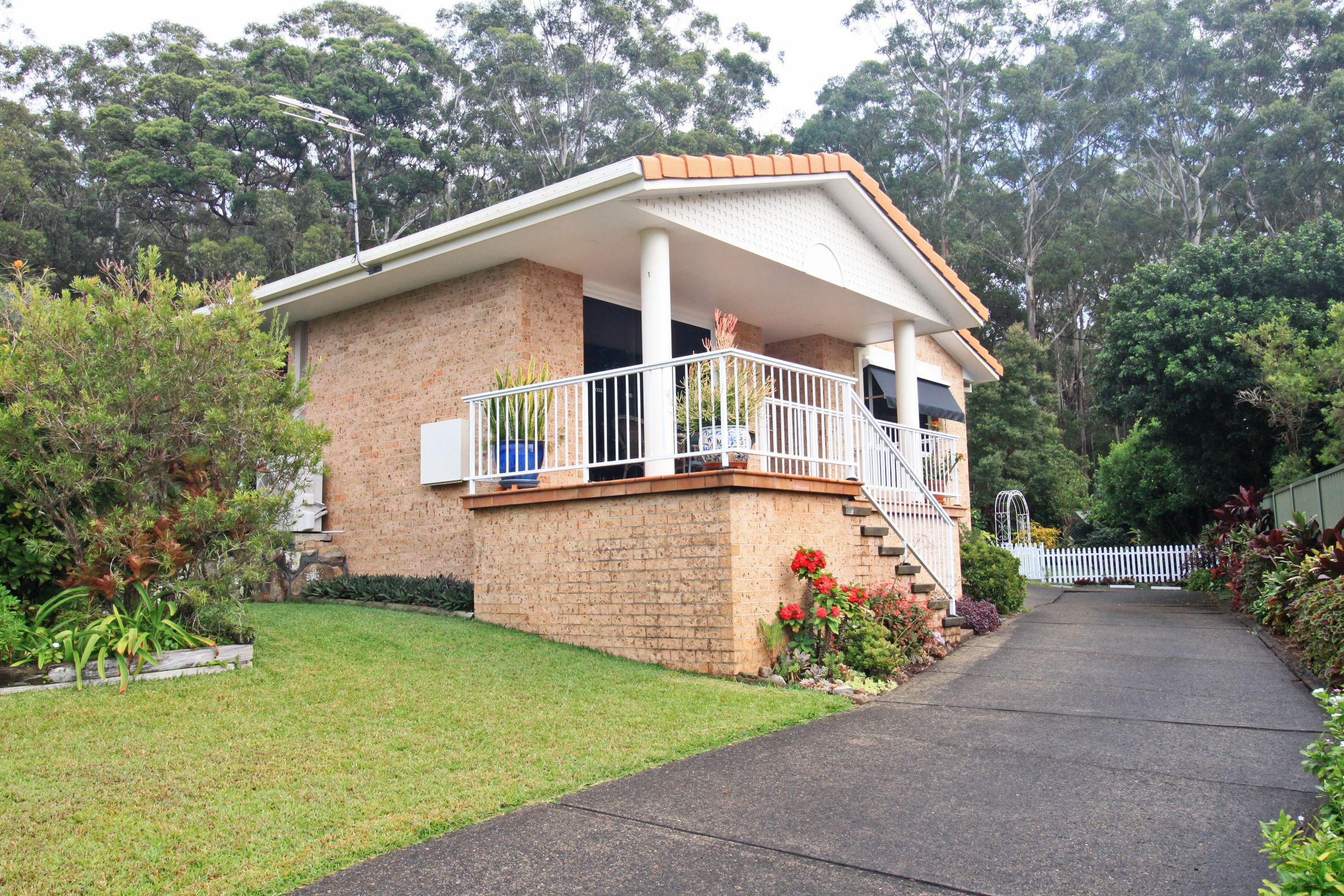 1/28 Blackbutt Crescent, LAURIETON NSW 2443