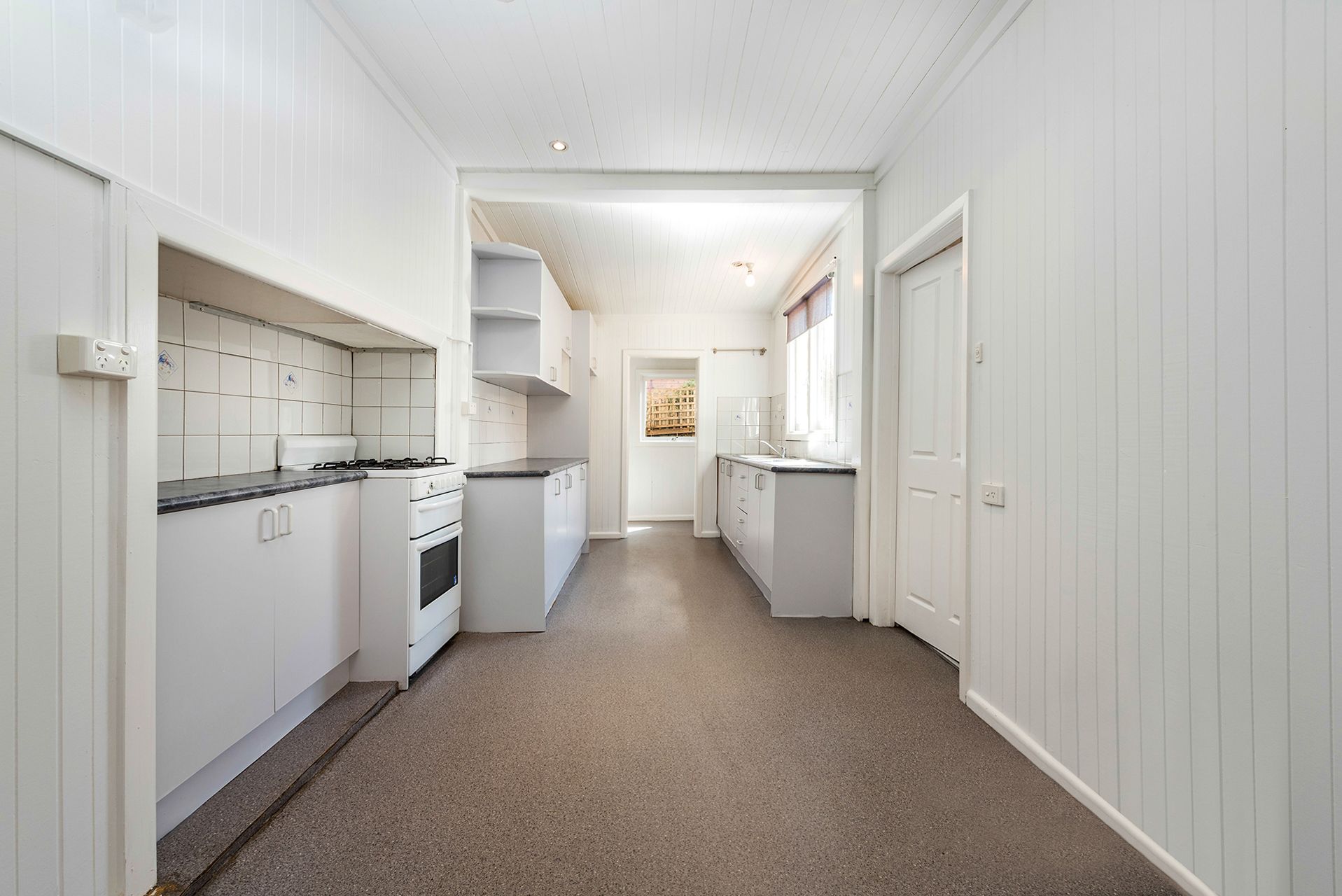 42 Newcastle Street Yarraville VIC, Yarraville - Thumbnail 5
