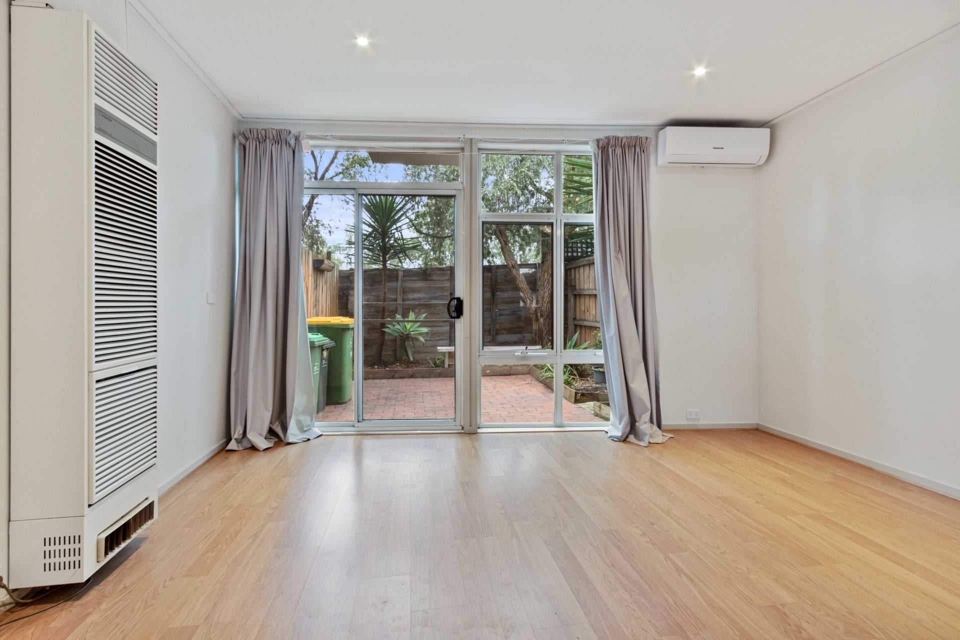 Simplicity, Comfort & Convenience in a Prime Location