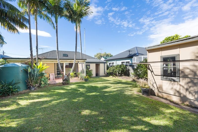 53 Woodfield Boulevarde, CARINGBAH, Caringbah - Thumbnail 2