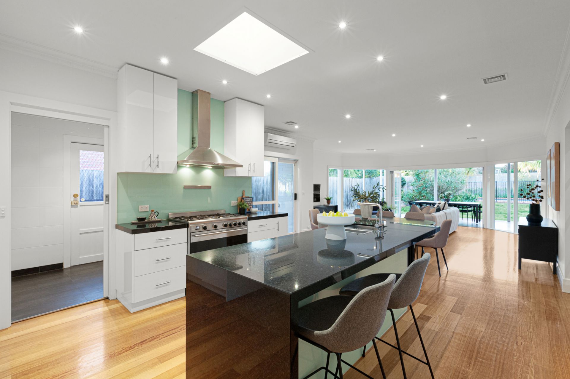 4 Saturn Street, Caulfield South, Caulfield South - Thumbnail 5