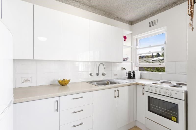 2/12 Grosvenor Street, Kensington, Kensington - Thumbnail 3
