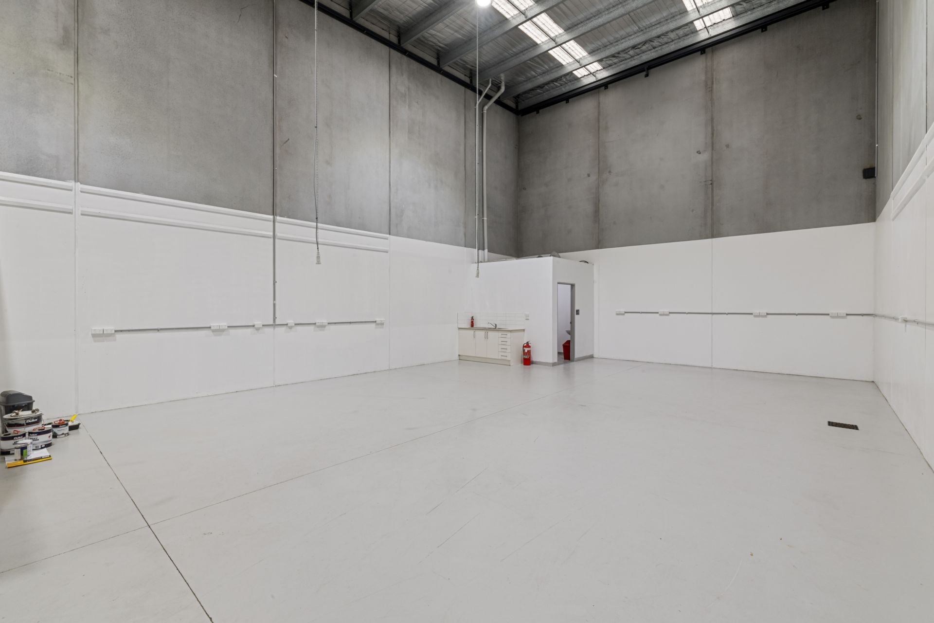Functional Industrial Warehouse in Prime Industrial 3 Zone