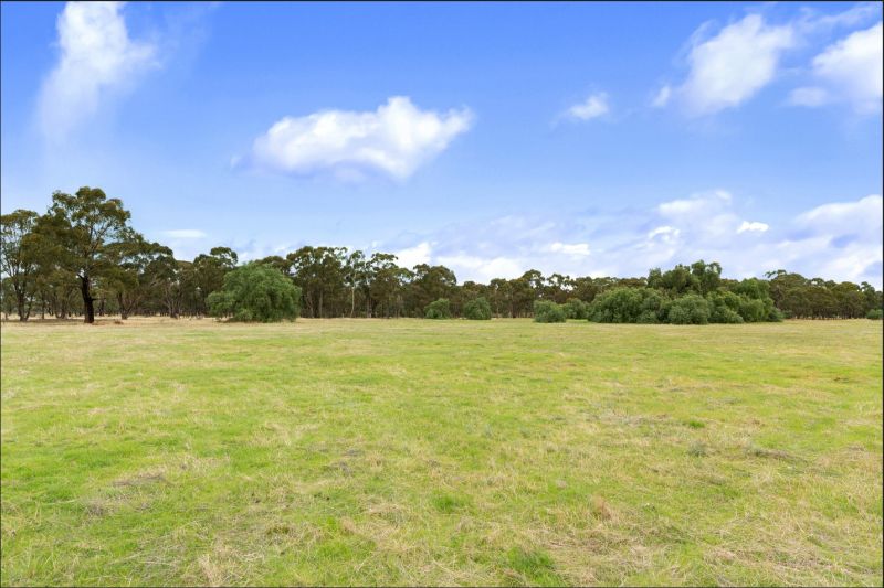 CA 8D Dixon Road Neilborough VIC, Neilborough - Thumbnail 3