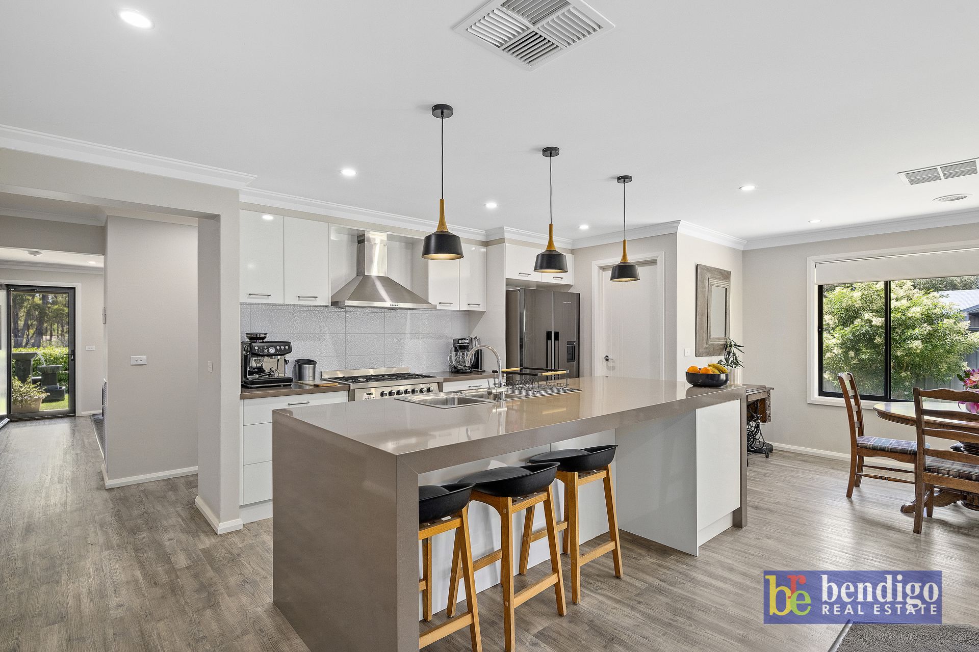 72 Heinz Street East Bendigo VIC, Bendigo - Thumbnail 4