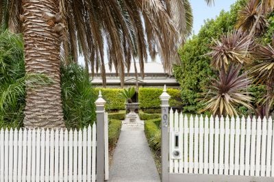 102 Walpole Street, Kew