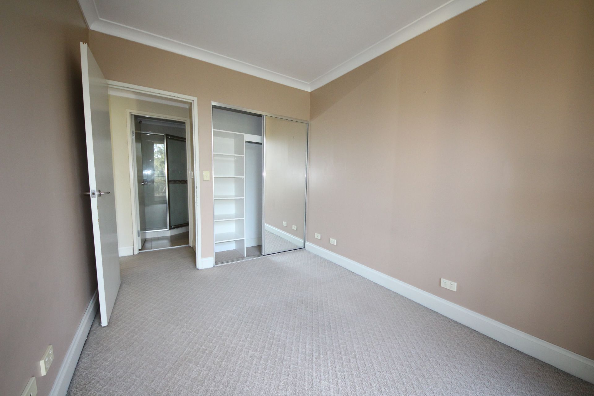 22/1 Kings Bay Avenue, Five Dock NSW