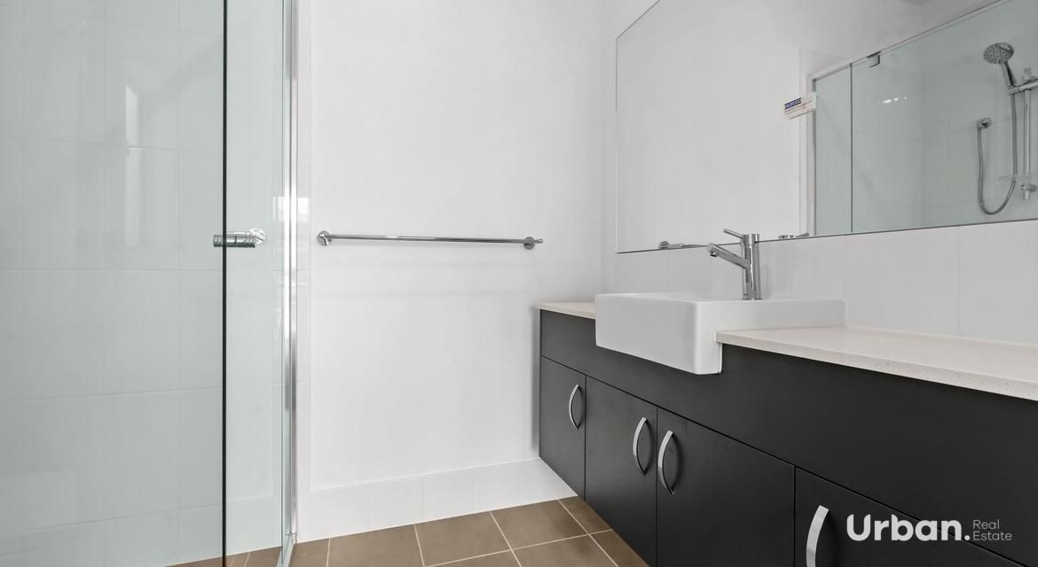 Austral 15 Parhelion Street