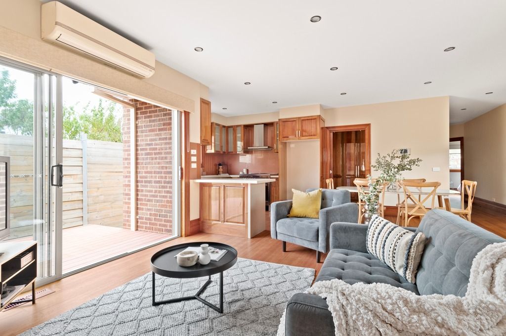 Stunning 3-Bedroom Unit in Vibrant Coburg North