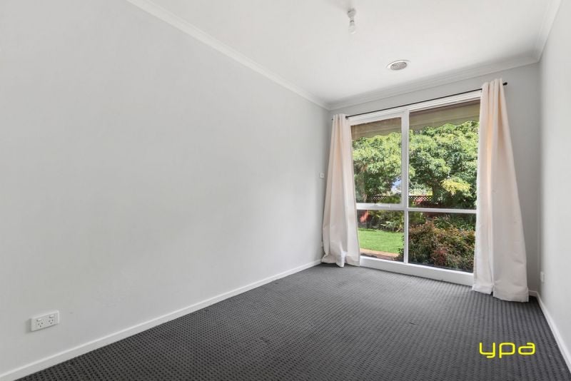 12 Strathavan Drive Berwick VIC, Berwick - Thumbnail 3