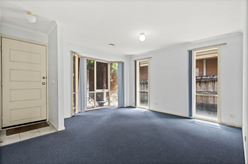 25 The Seekers Crescent, Mill Park