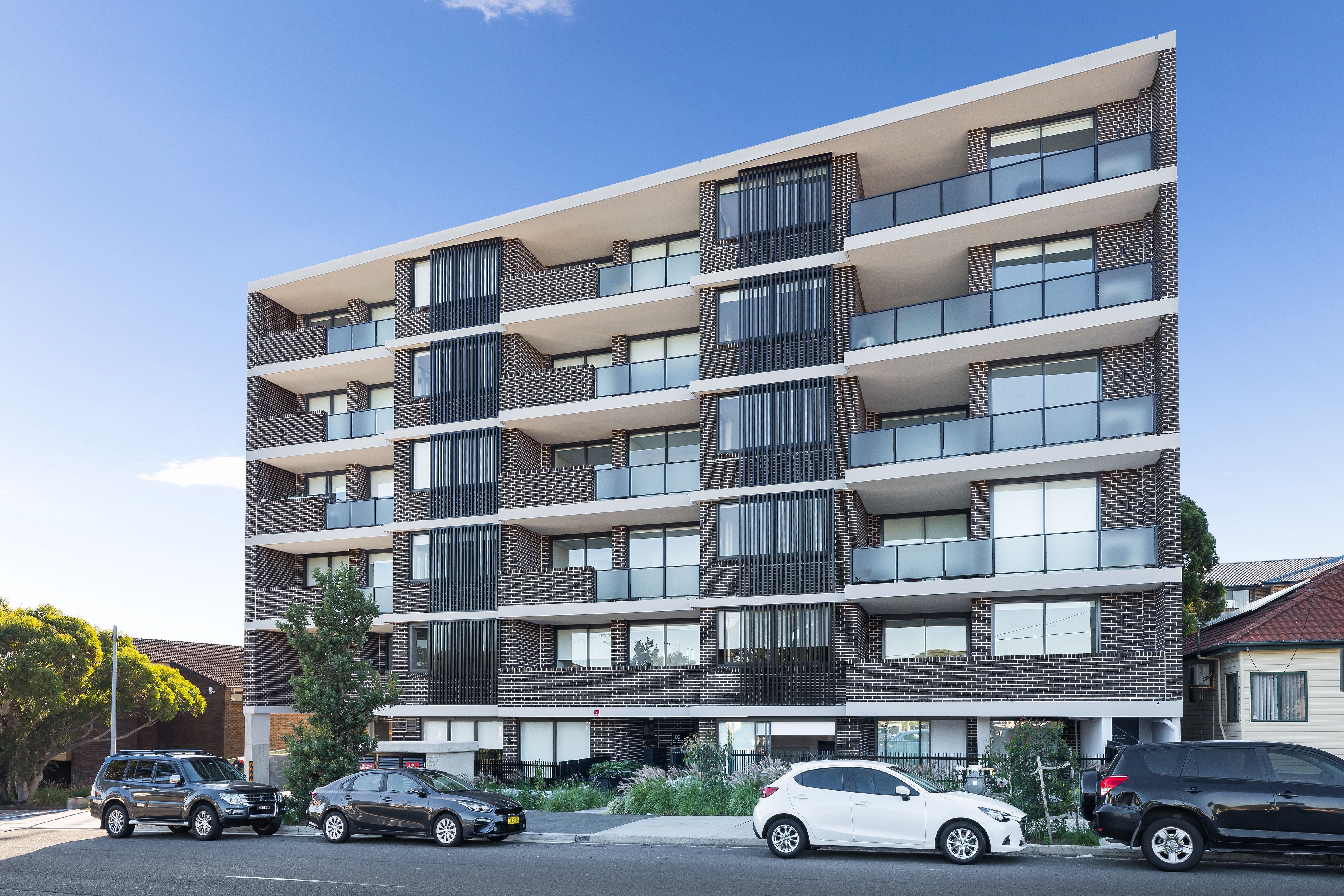 504/102-104 Caldarra Avenue ENGADINE 2233