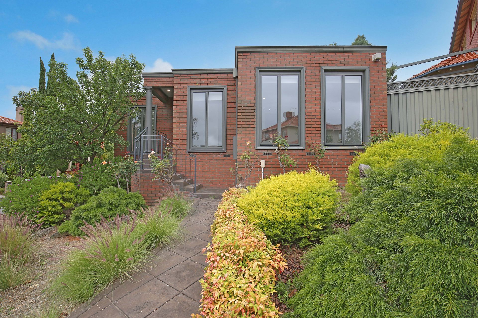 Executive Family Luxury Living in Ivanhoe