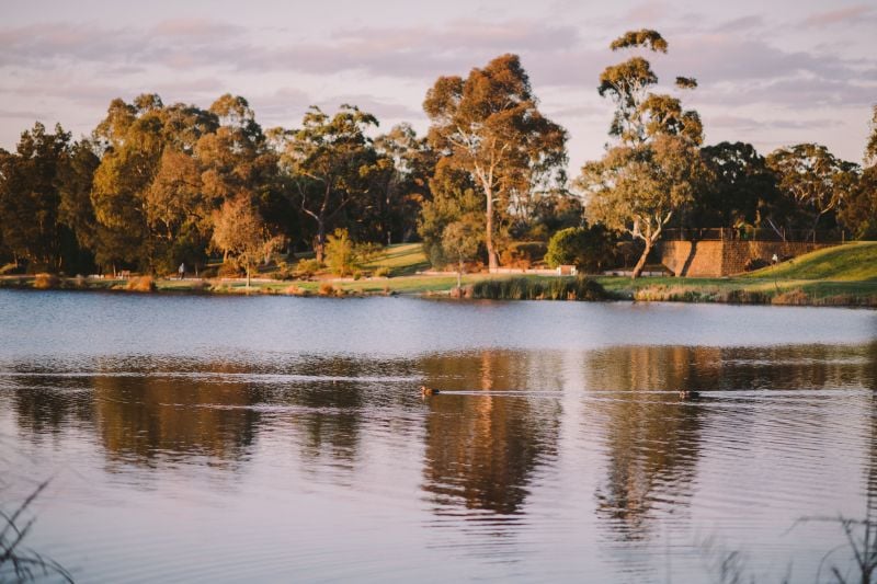 8 Banbury Road, Reservoir