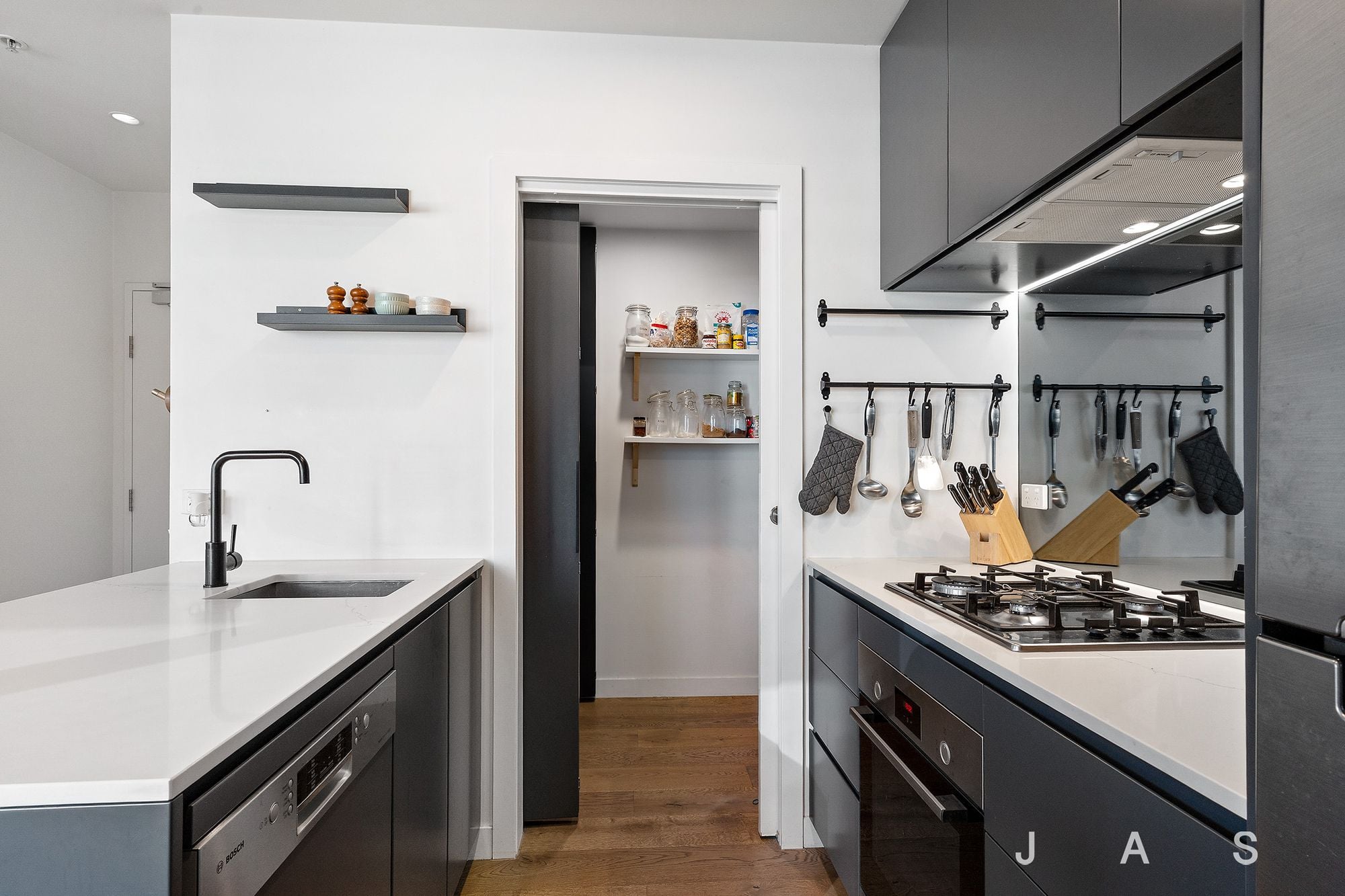 707/6 Joseph Road Footscray VIC, Footscray - Thumbnail 6