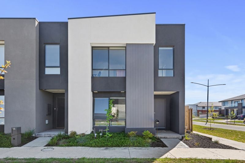 17 Versailles Walk, Wollert