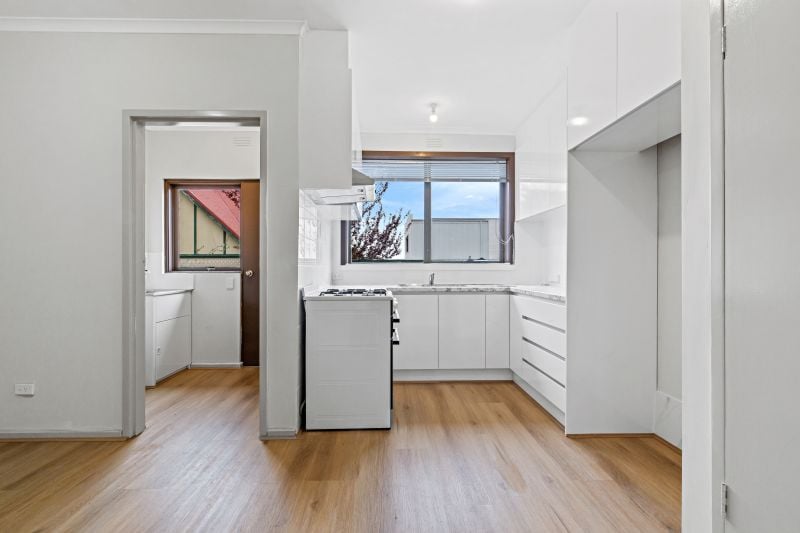2/72 Cramer Street, Preston