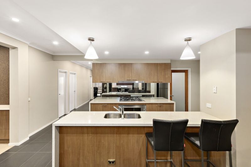 13 Woodcutters Grove, Epping