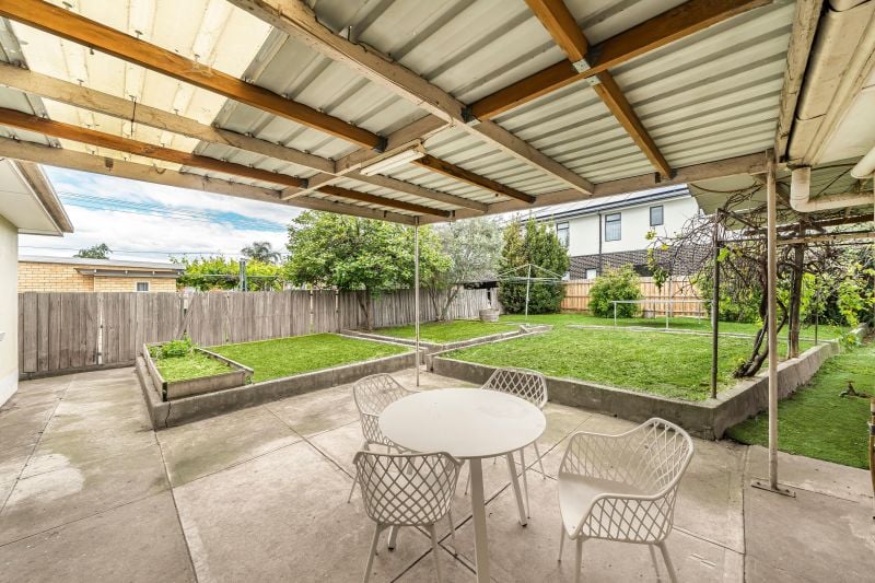 35 Alexander Avenue, Thomastown