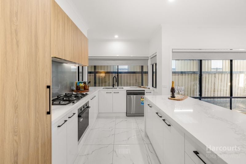 5 Kings Domain, Caroline Springs