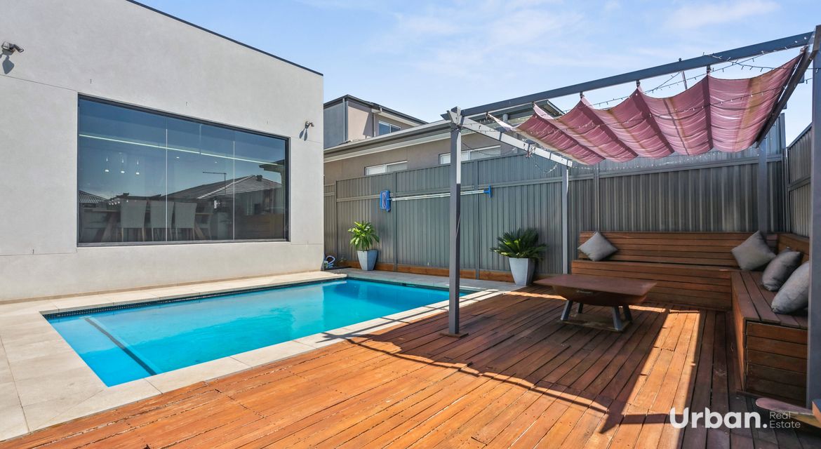 Denham Court 52 Maidenhair Avenue