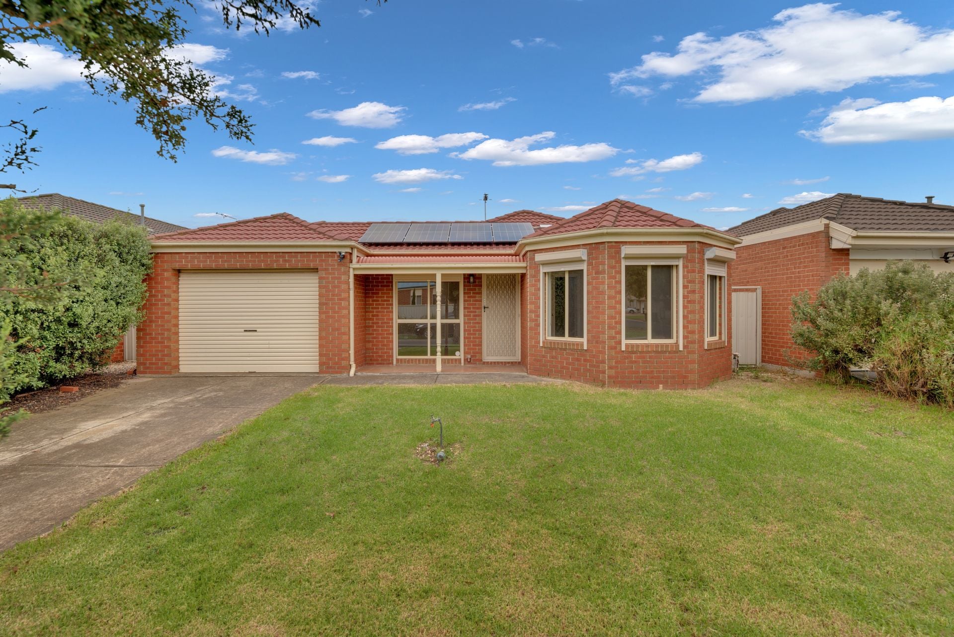 50 Wyperfeld Circuit, Caroline Springs VIC