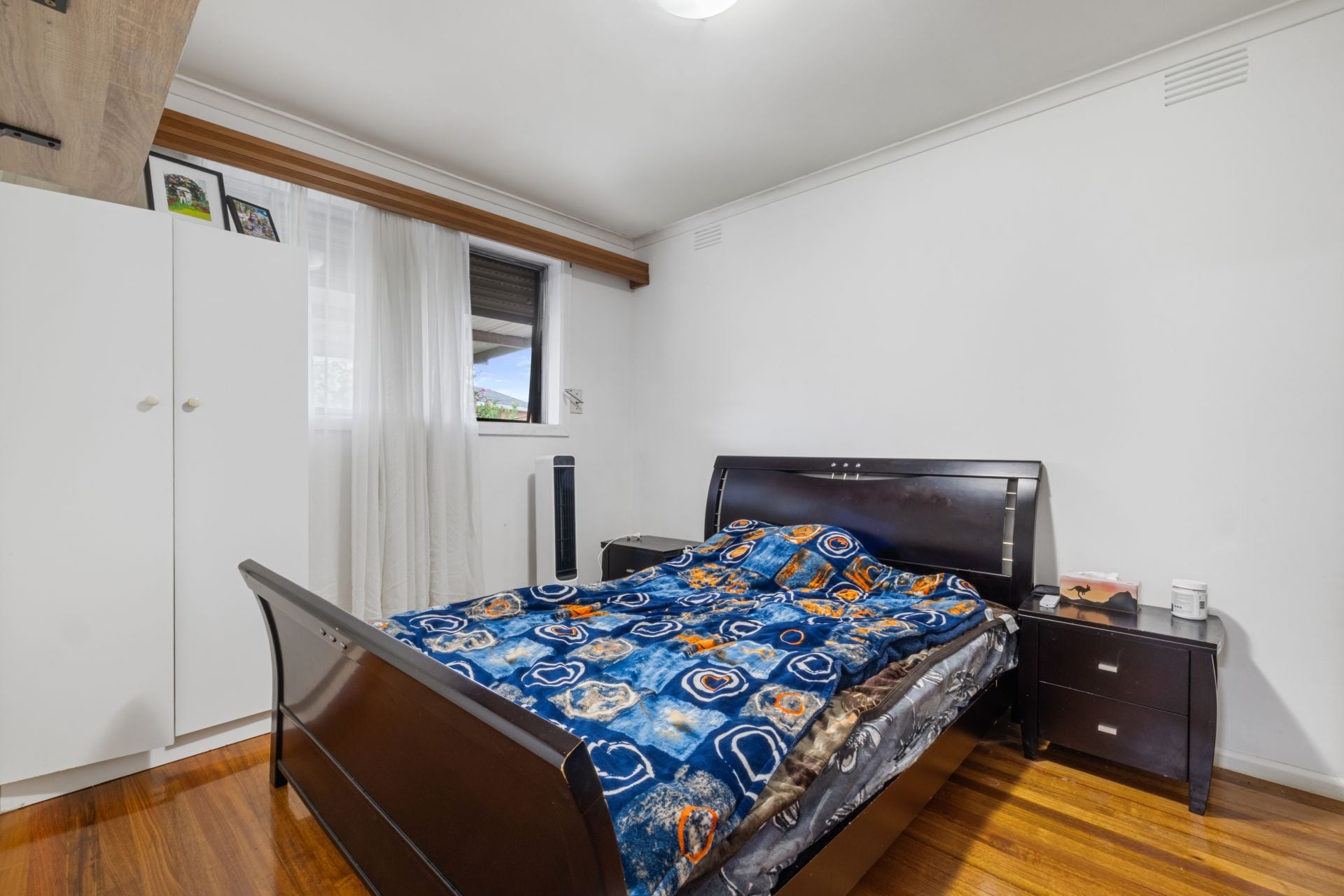 Spacious Family Home With Versatile Bungalow