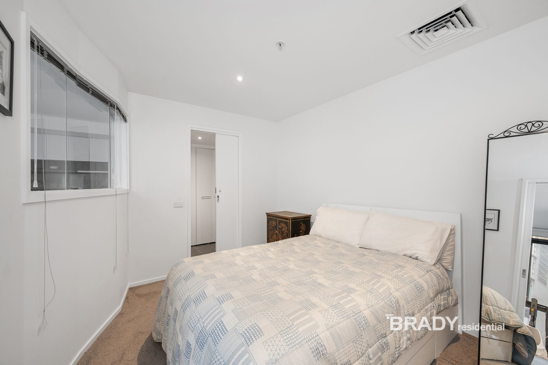2202/28 Wills Street Melbourne VIC, Melbourne - Thumbnail 7